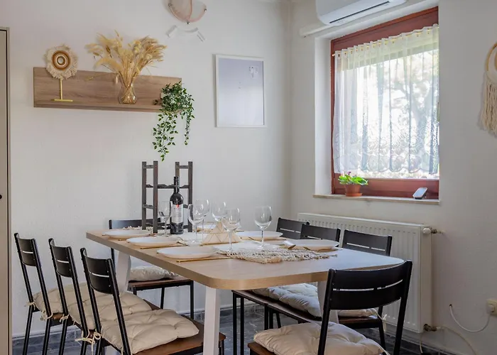 Karneval Vendeghaz Feriehus Velence